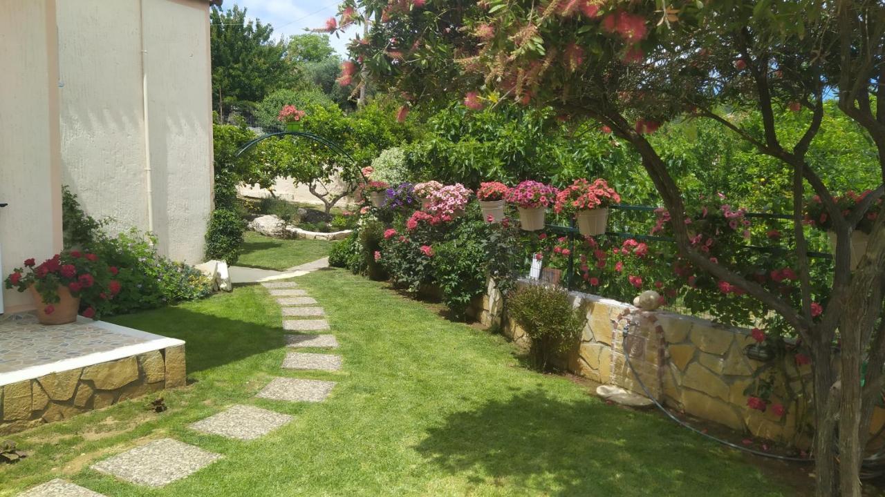 Summer Village House Popi Kanakádes Zewnętrze zdjęcie