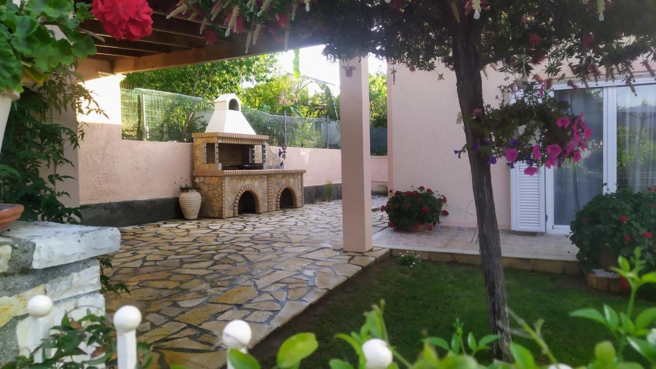 Summer Village House Popi Kanakádes Zewnętrze zdjęcie